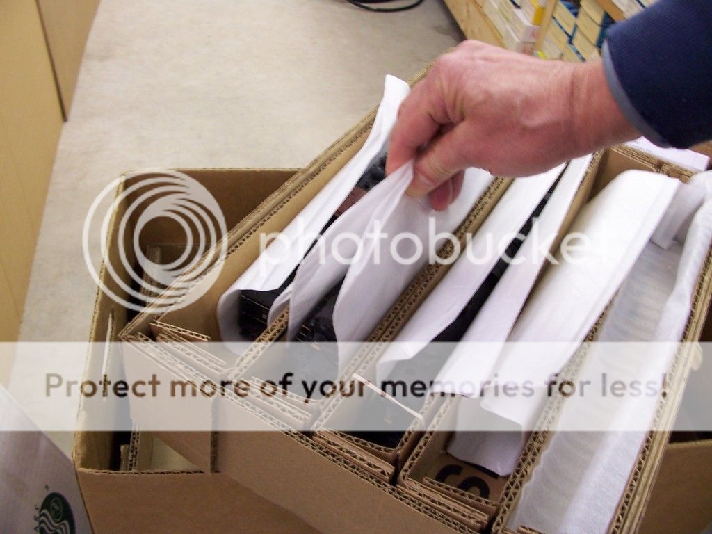 Storage boxes for rolling stock, how to protect kadees? Model